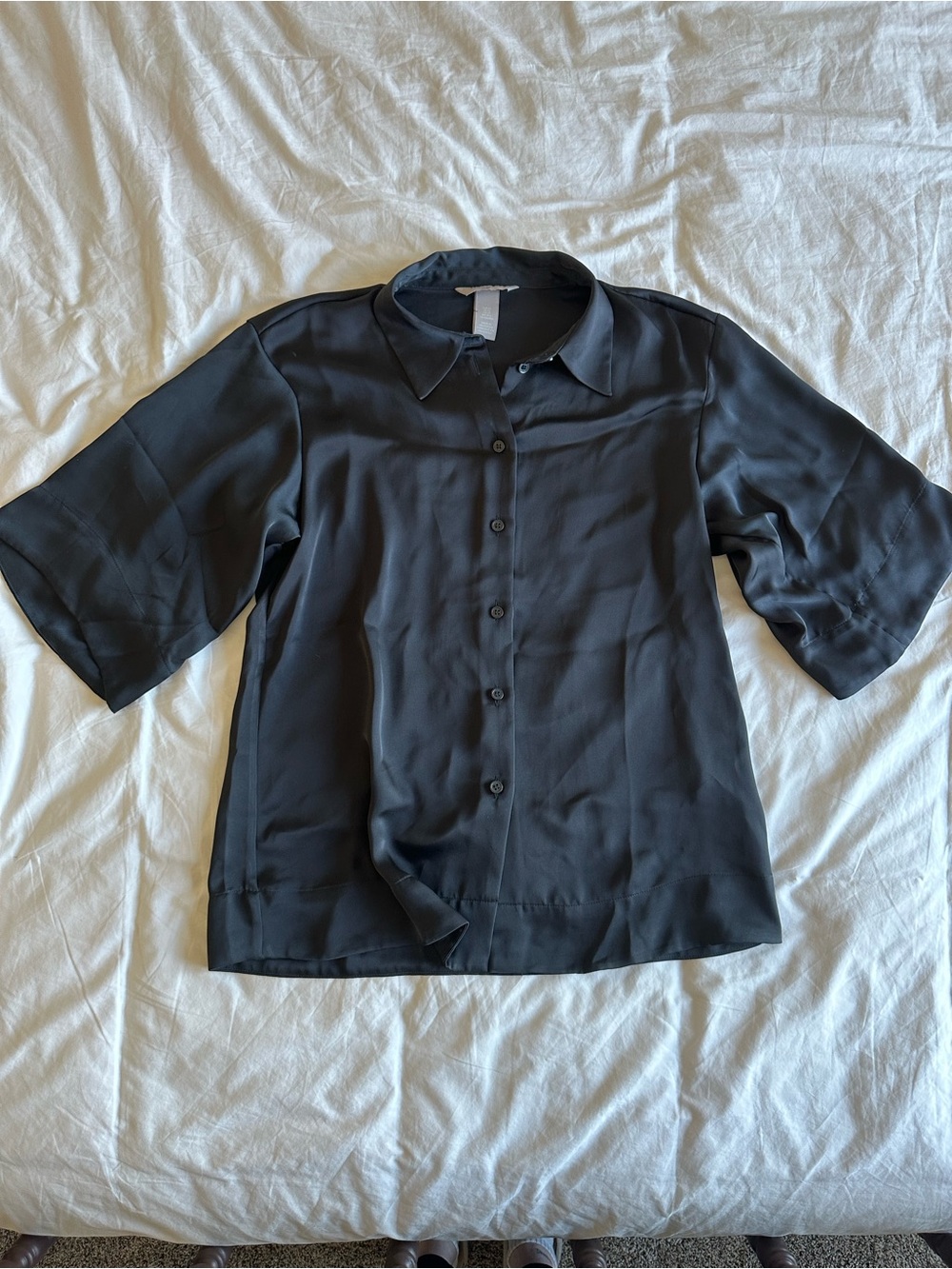 H&M Women’s Black Oversized Satin Resort Short XS